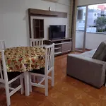 Apartamento com mobília nova.