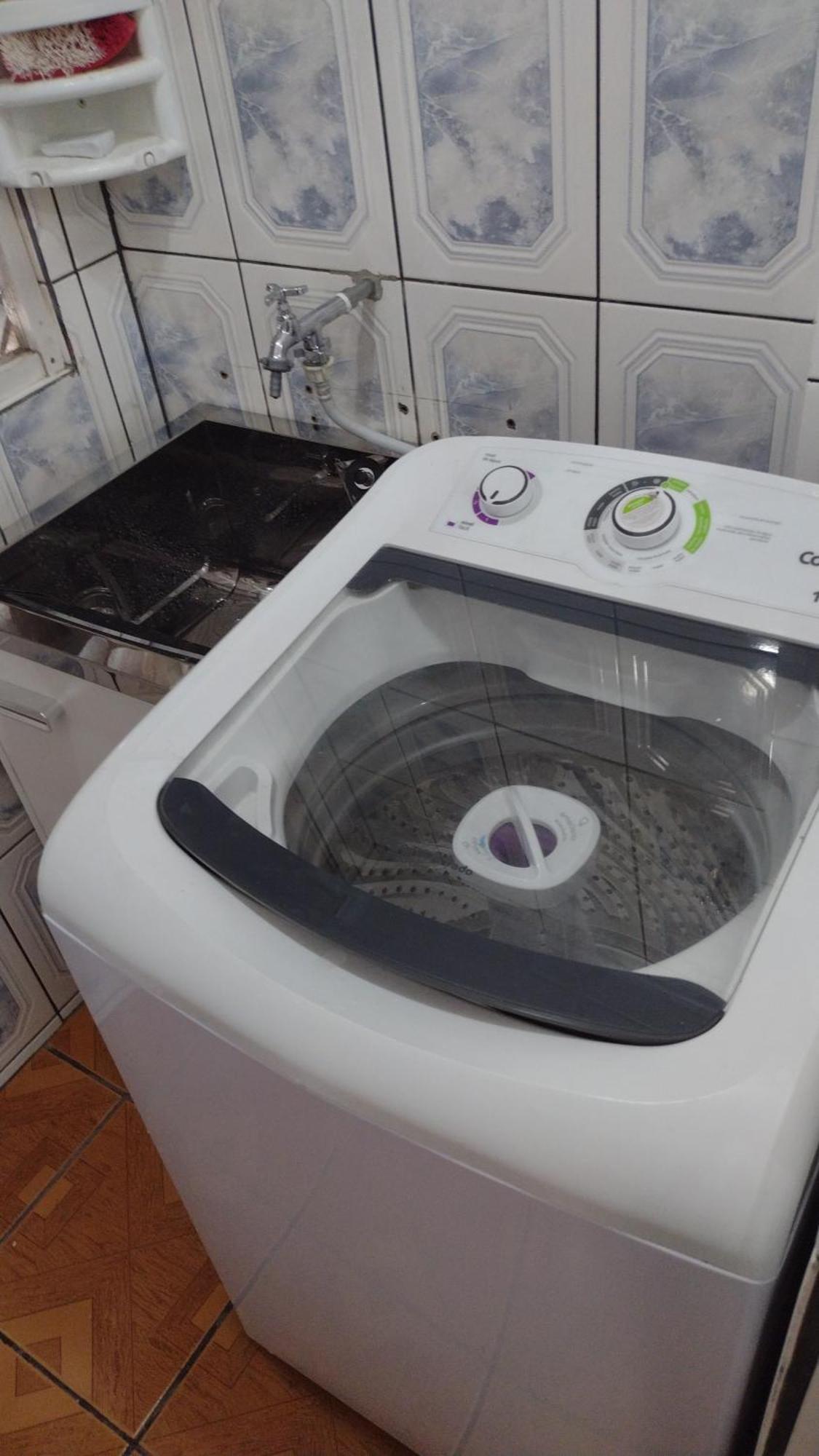 Com Mobília Nova. Apartamento Florianópolis